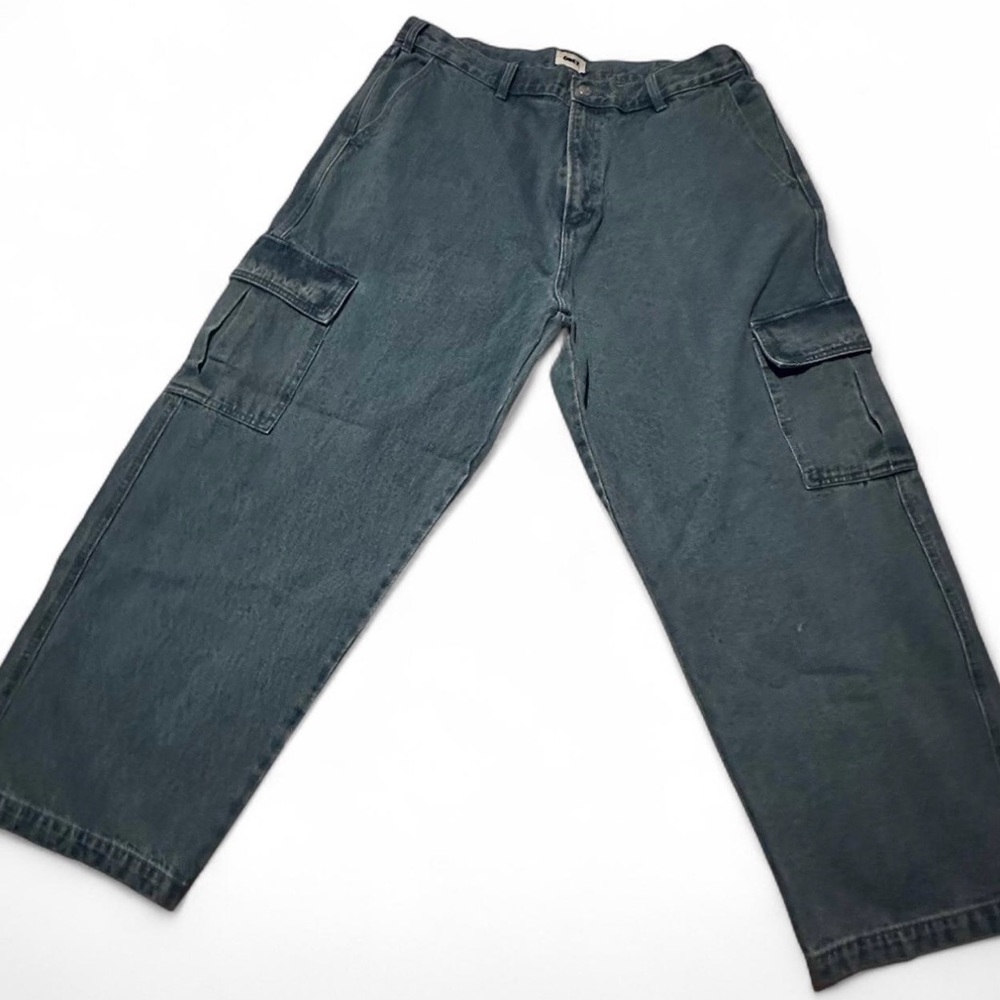 Men's indigo blue cargo denim pants